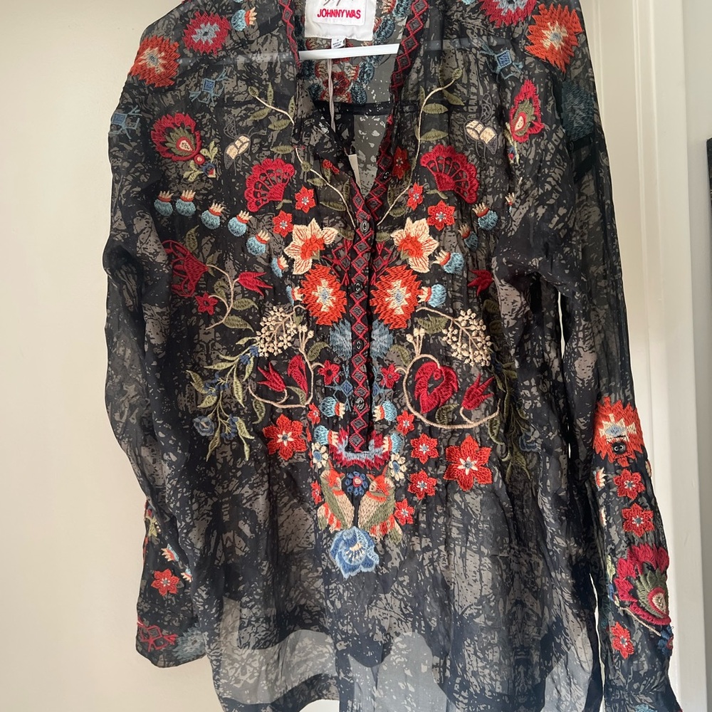 Johnny Was Black Floral Embroidered Women's Top